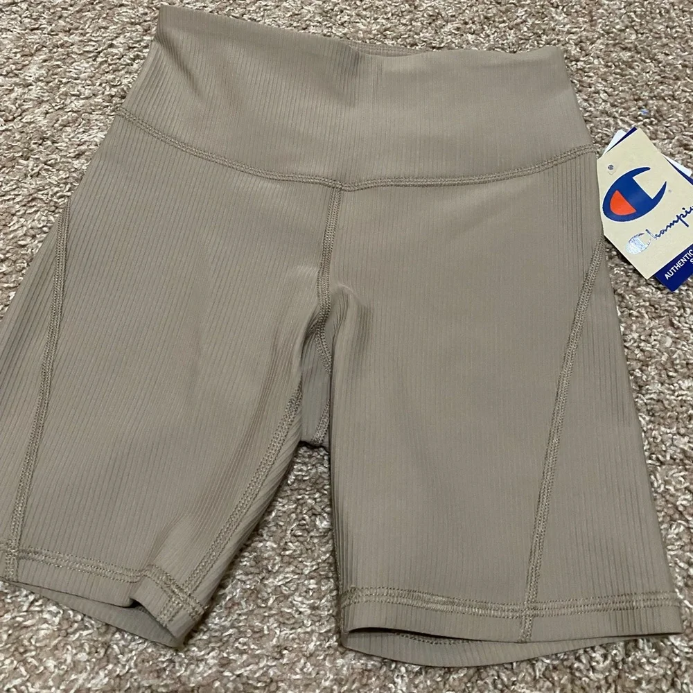 Champion Ribbed Bike Short UO Exclusive NWT - Taupe - Picture 7 of 9